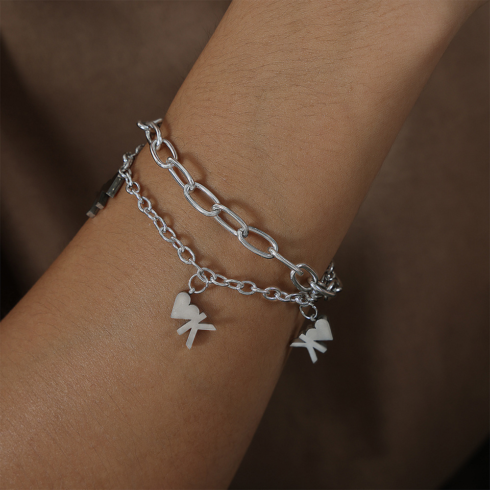 Chino antiguo estilo nicho personalidad Cadena de doble capa cadena apilada estilo diseño amor OK colgante titanio pulsera de acero al por mayor hembra