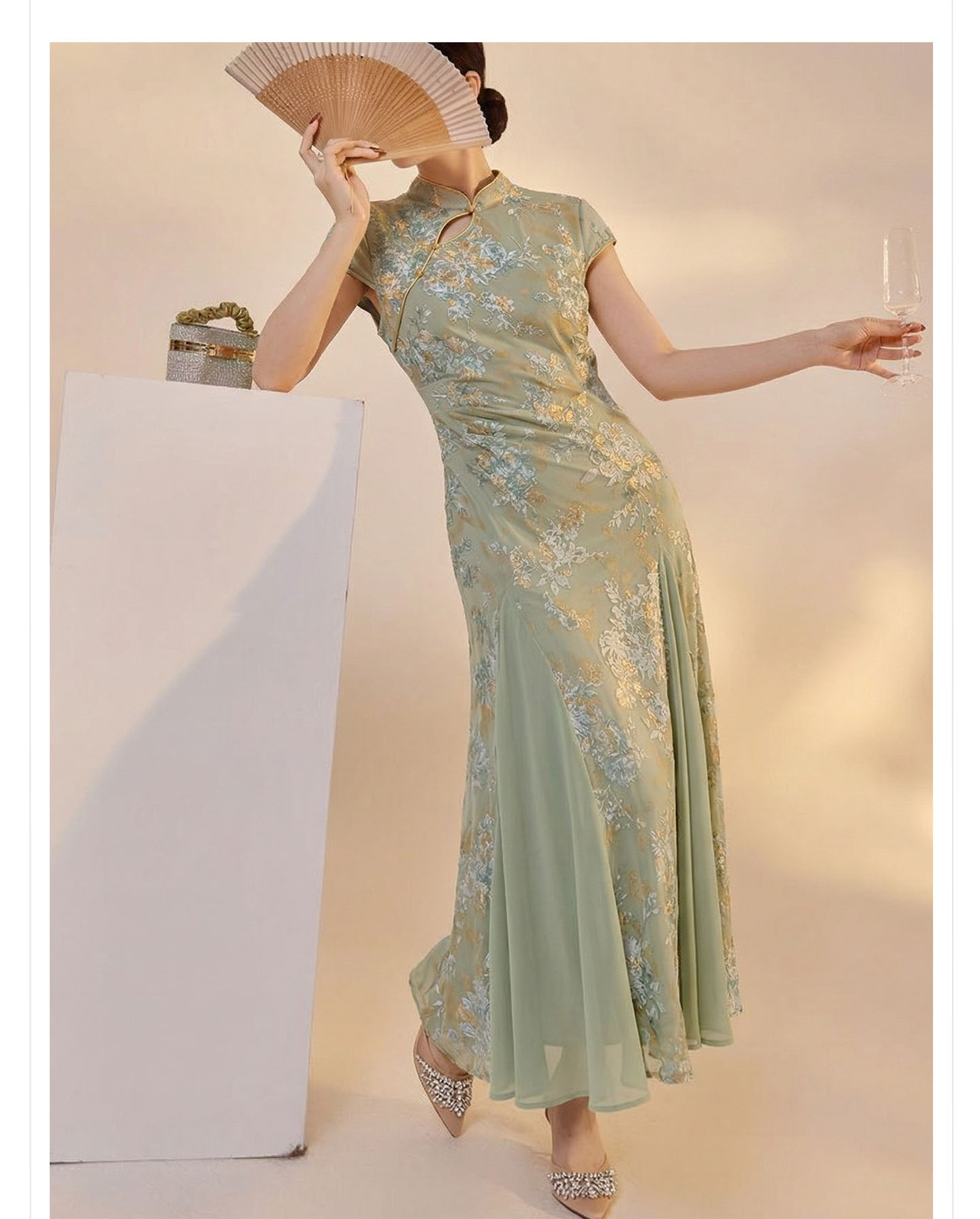 Váy sườn xám cổ đứng họa tiết jacquard chạm rỗng phong cách Tân Trung Hoa mùa hè — Xanh lá cây nhạtcolor chi tiết 10