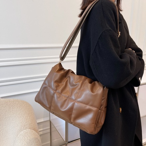 Women's Bag Large Capacity Cotton Clothes Bag Women's 2024 Texture New Style Fashion Retro Diamond Embroidery Thread Single Shoulder Messenger Bag