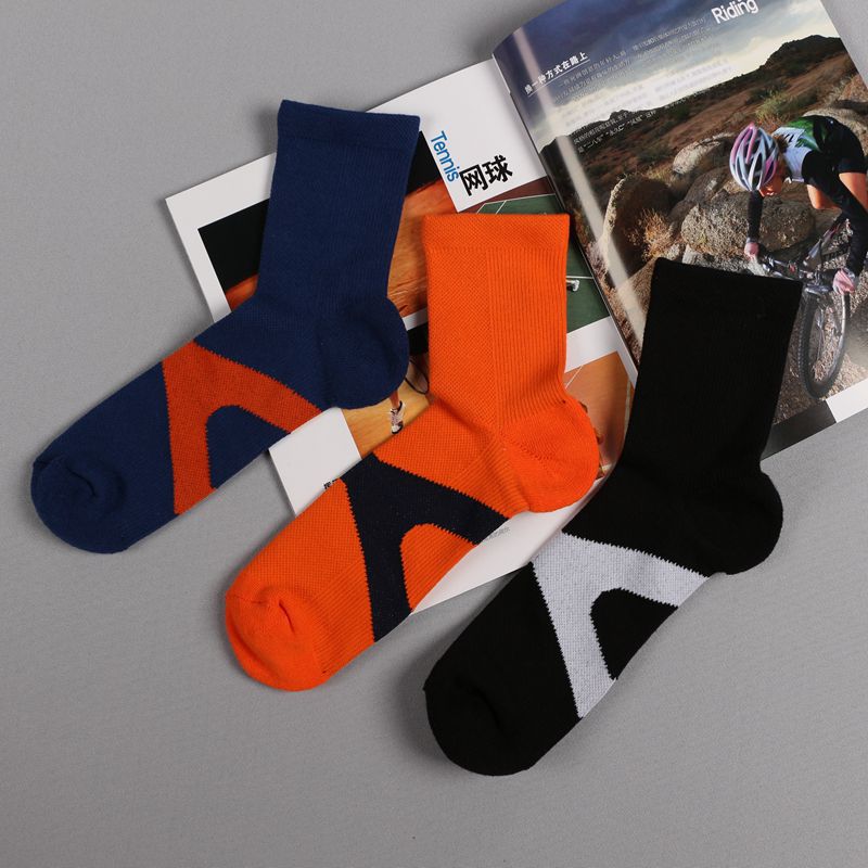 Autumn and Winter new cotton socks thickened head heel brushed reinforced shock absorption sports socks men's outdoor mountaineering socks