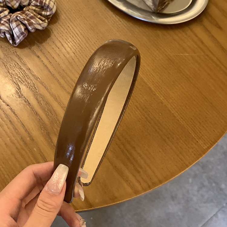 韓国の美ラードの金のカチューシャの女性の秋冬の高級感の洋気のファッションの高い頭のトップのカチューシャの外出のカチューシャの髪飾り|undefined