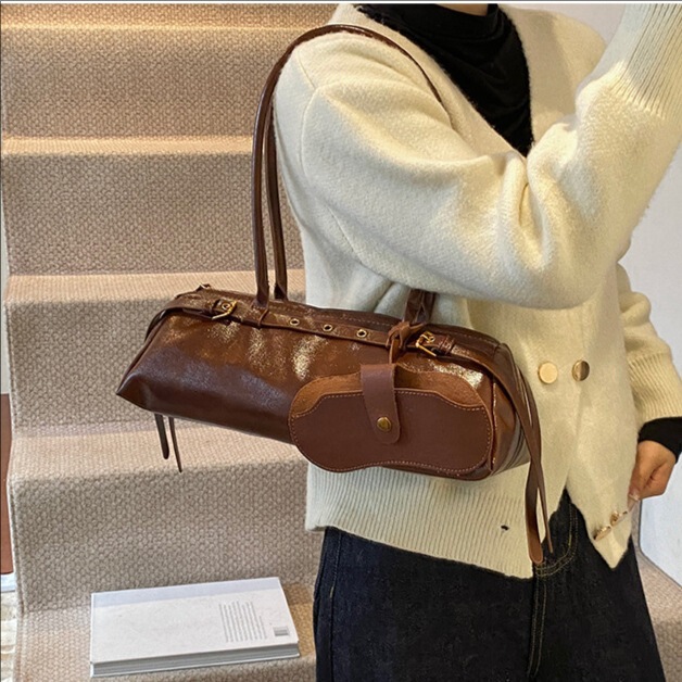 Cross-Border Korean Style Baguette Bag for Women 2026 Summer New Fashion Underarm Bag Retro Shoulder Bag Trendy Bowling Bag Cross-Border Korean Style Baguette Bag for Women 2026 Summer New Fashion Underarm Bag Retro Shoulder Bag Trendy Bowling Bag