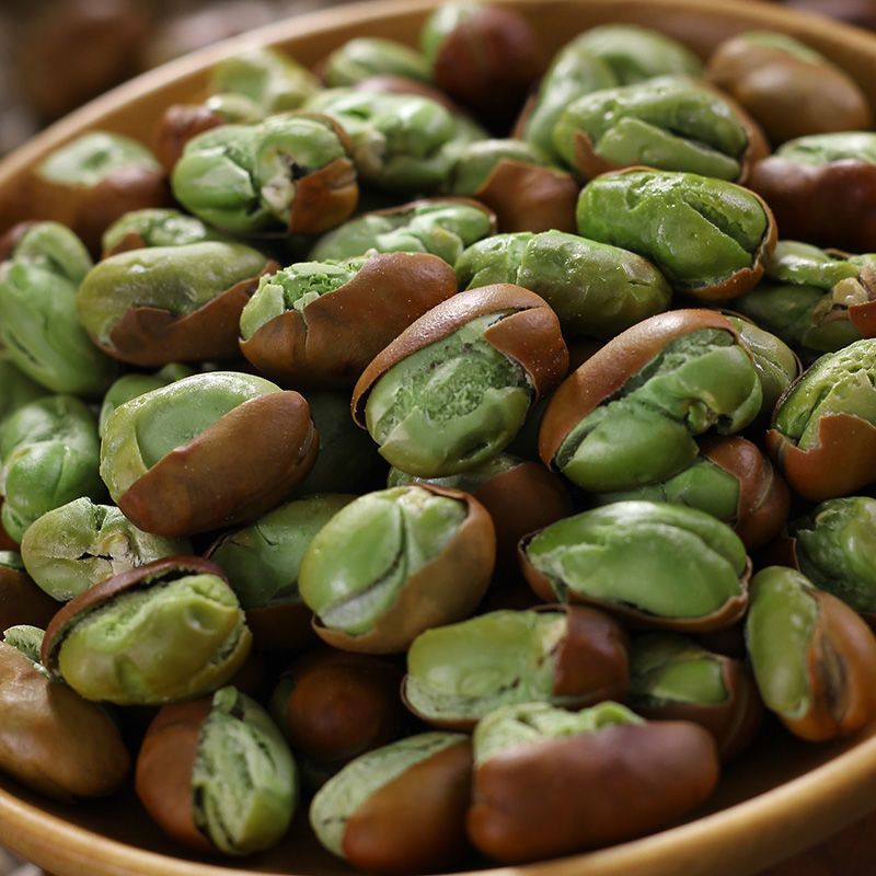 One piece drop shipping Yunnan Baoshan green heart broad beans non-fried whole box wholesale fried broad beans crispy broad beans translucent mung beans