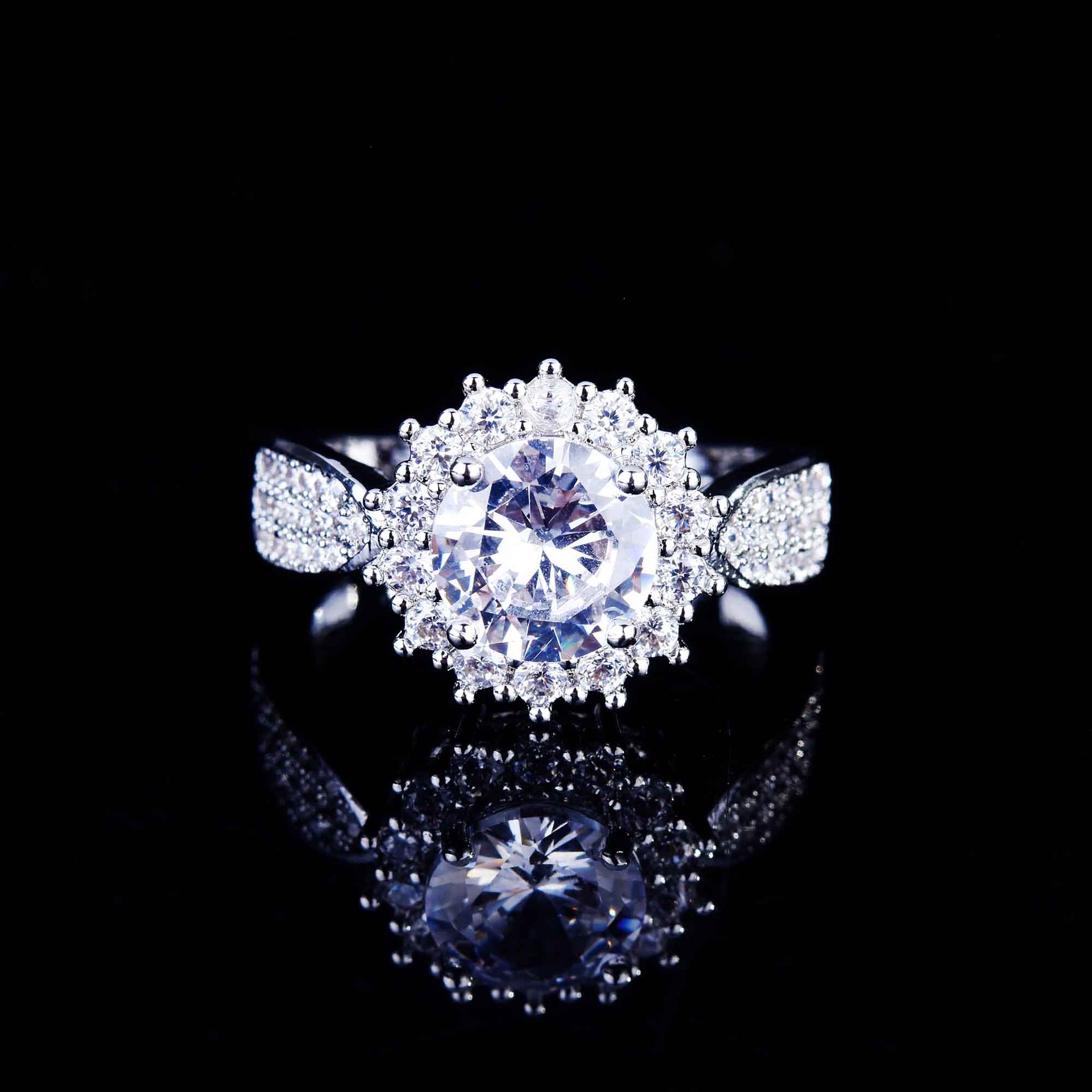 Exquisite Gypsophila Mikro-intarsien Zirkon Ring Mode Ehering Zubehör display picture 3