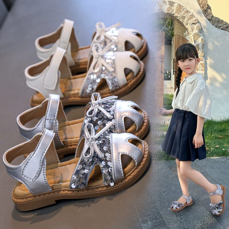 Девушки с блестками Баотоу Сандалии 2025 Летние маленькие девочки Принцессы обувь мягкая подошва дышащая детское римские сандалии