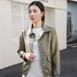 女式毛呢外套;女式皮衣;皮草