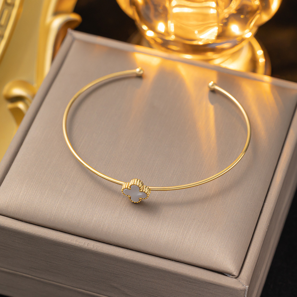 Entrega al por menor de papel Kraft tire caja de joyería negro caja de joyería anillo collar caja de embalaje caja de cajón rojo