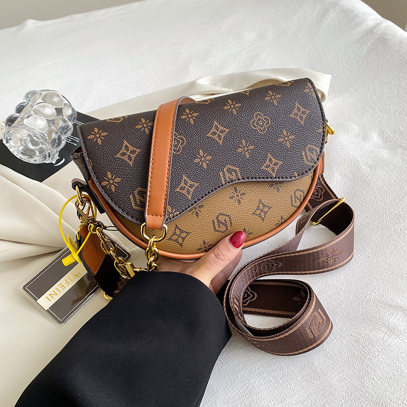 Fashionable Printed Saddle Shoulder Bag For Women Versatile Style_voghion.com
