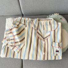 ��ϵ�ɐ�С�ܴ�a˯��Ů��＾�L��ƴɫ�l�y�������e�Ҿӷ����b