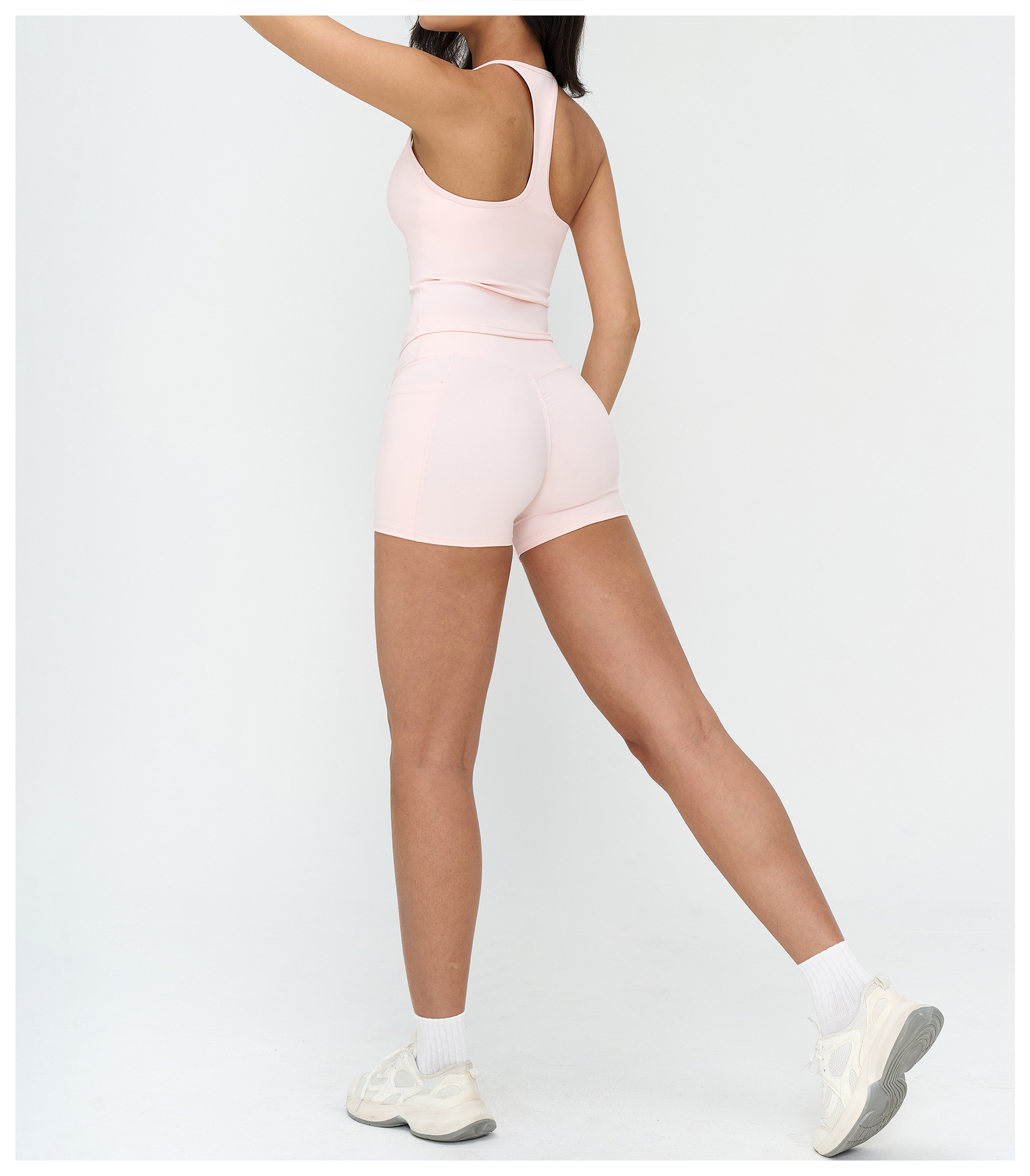Ensemble yoga pour femme avec col montant et fermeture éclair_voghion.com