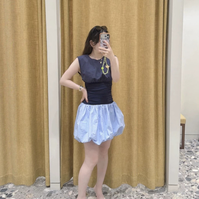 French Elegance 2026 Early Autumn New Style Chic Sleeveless Contrasting Color Patchwork Flower Bud Short Skirt Round Neck Dress French Elegance 2026 Early Autumn New Style Chic Sleeveless Contrasting Color Patchwork Flower Bud Short Skirt Round Neck Dress