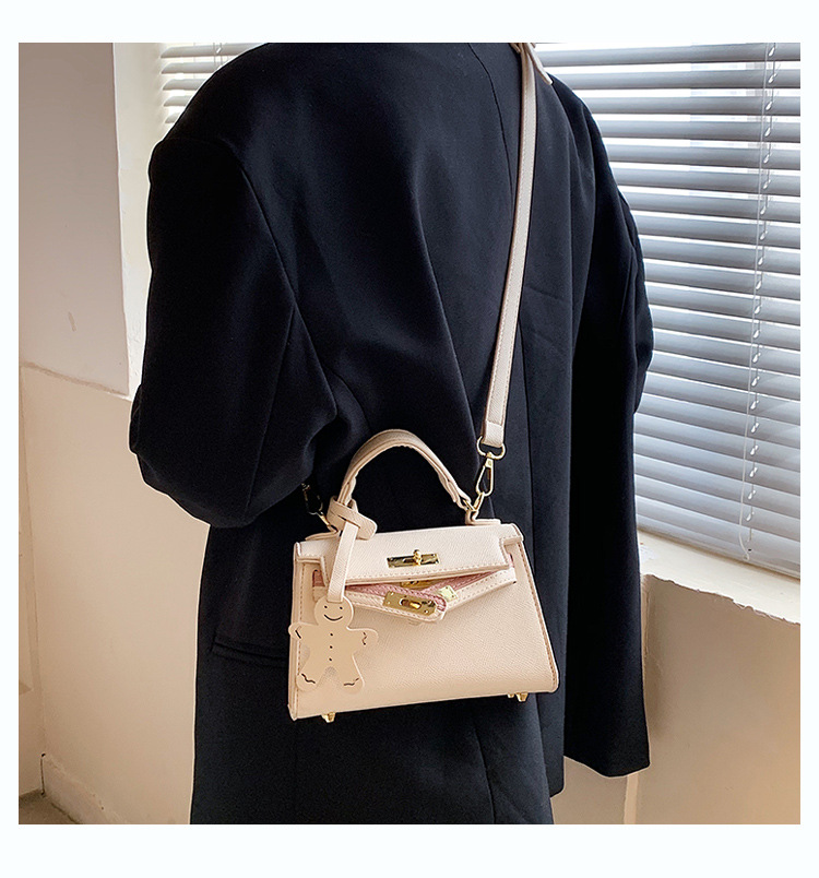 Fashion Lock One-shoulder Messenger Kelly Bag display picture 7