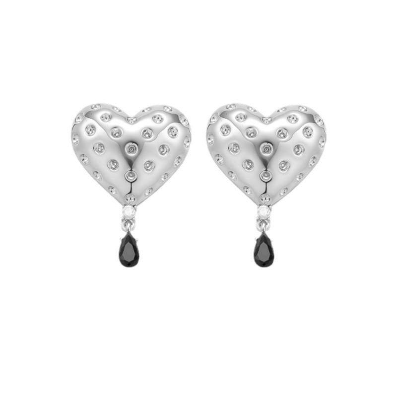 1 Pair Simple Style Heart Shape Carving Sterling Silver Ear Studs display picture 1