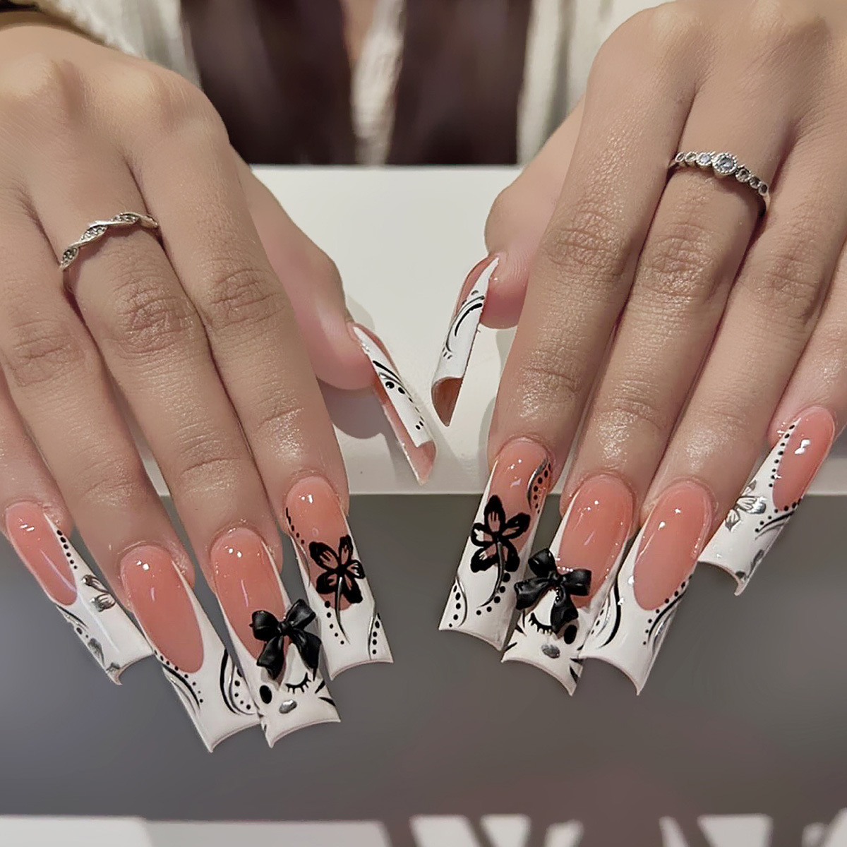 Uña de manicura para usar un pastel de uñas de comercio exterior transfronterizo estilo francés largo tubo de agua para usar uñas de uñas arco para usar uñas al por mayor