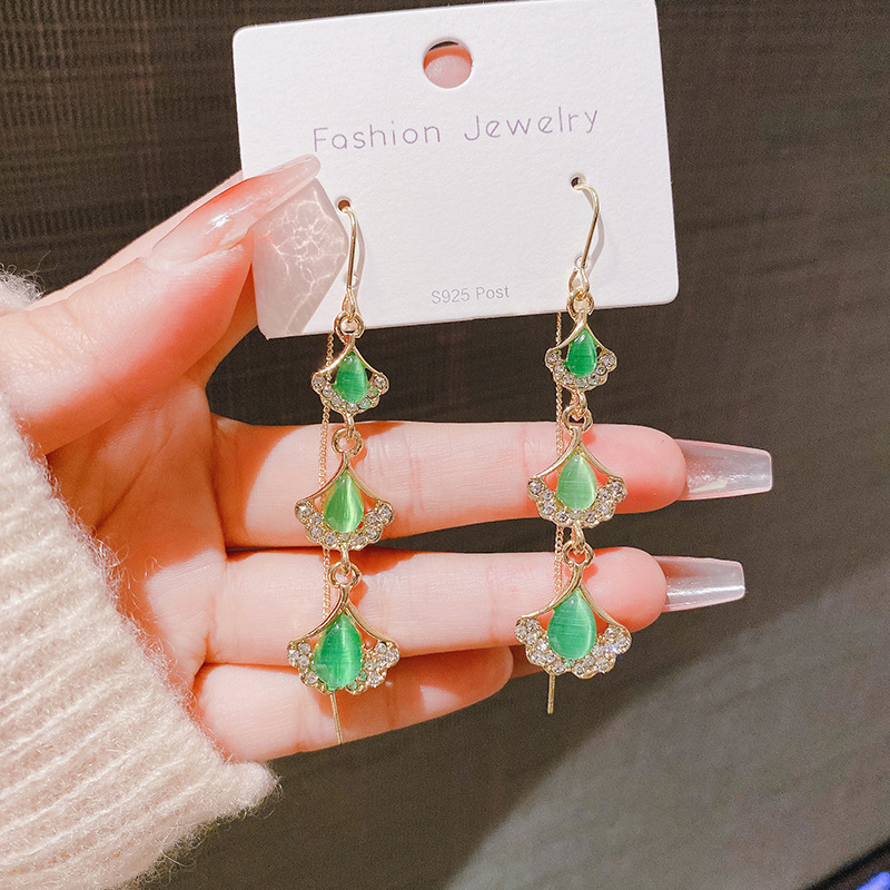 Elegant small universal earrings