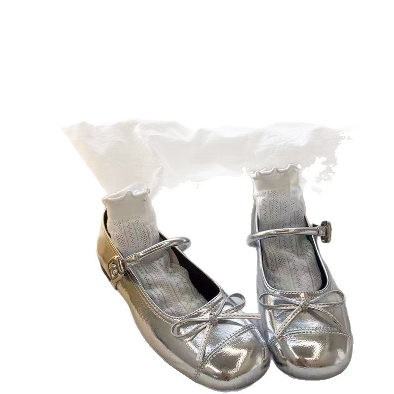 2026 verano francés simple zapatos de moda zapatos de cuero plano de mujer zapatos de plata versátiles zapatos de talón bajo