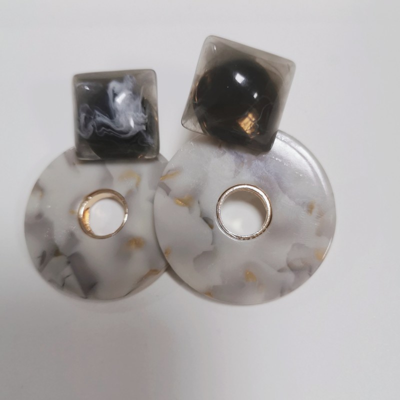 13g Weight No Inlaid Inlay Material Earrings Classification Business, Party, Birthday, Festival Occasion Geometric Pattern Women'S Gender Fashion Style White, Pink, Purple, Yellow Color Clashing Color Geometric Circle Resin Earrings Wholesale Nihaojewelry 1
