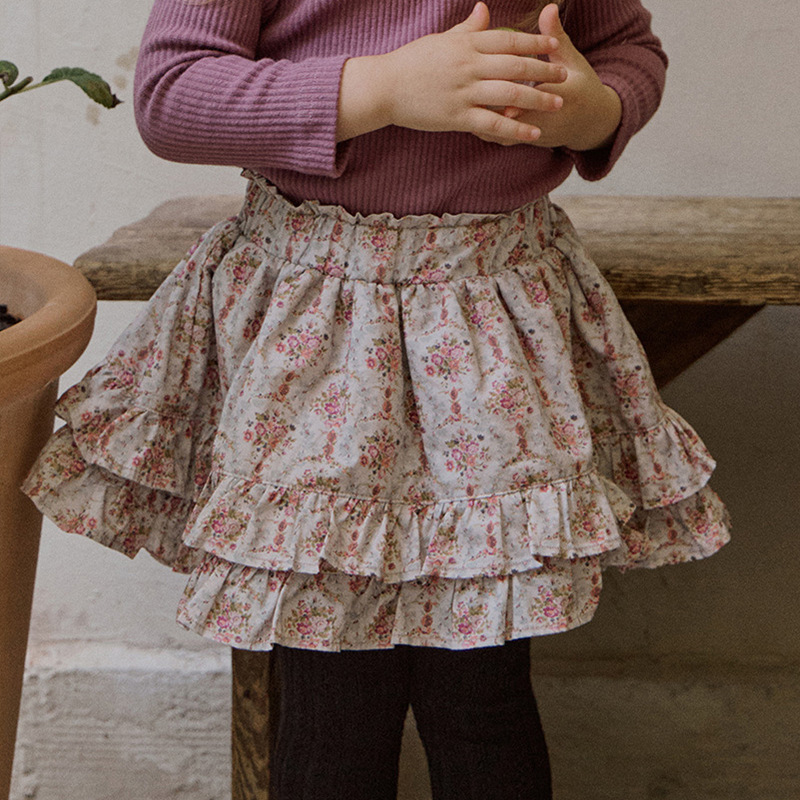 Spring Product Strawberry Shan Korean Children And Girls Palace Retro Pattern Feather Edge2-Color Skirt Ready In Stock
