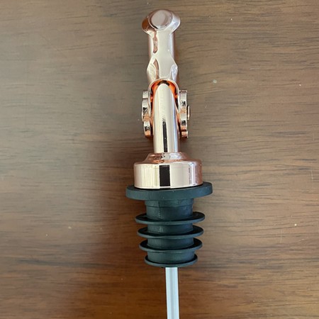 304 de acero inoxidable de apertura y cierre automático vertedor de vino aceite vertido aceite olla boquilla de aceite tapón de la botella de aceite salsa de soja vinagre tapón de la botella tapón del vino Flor del ciruelo