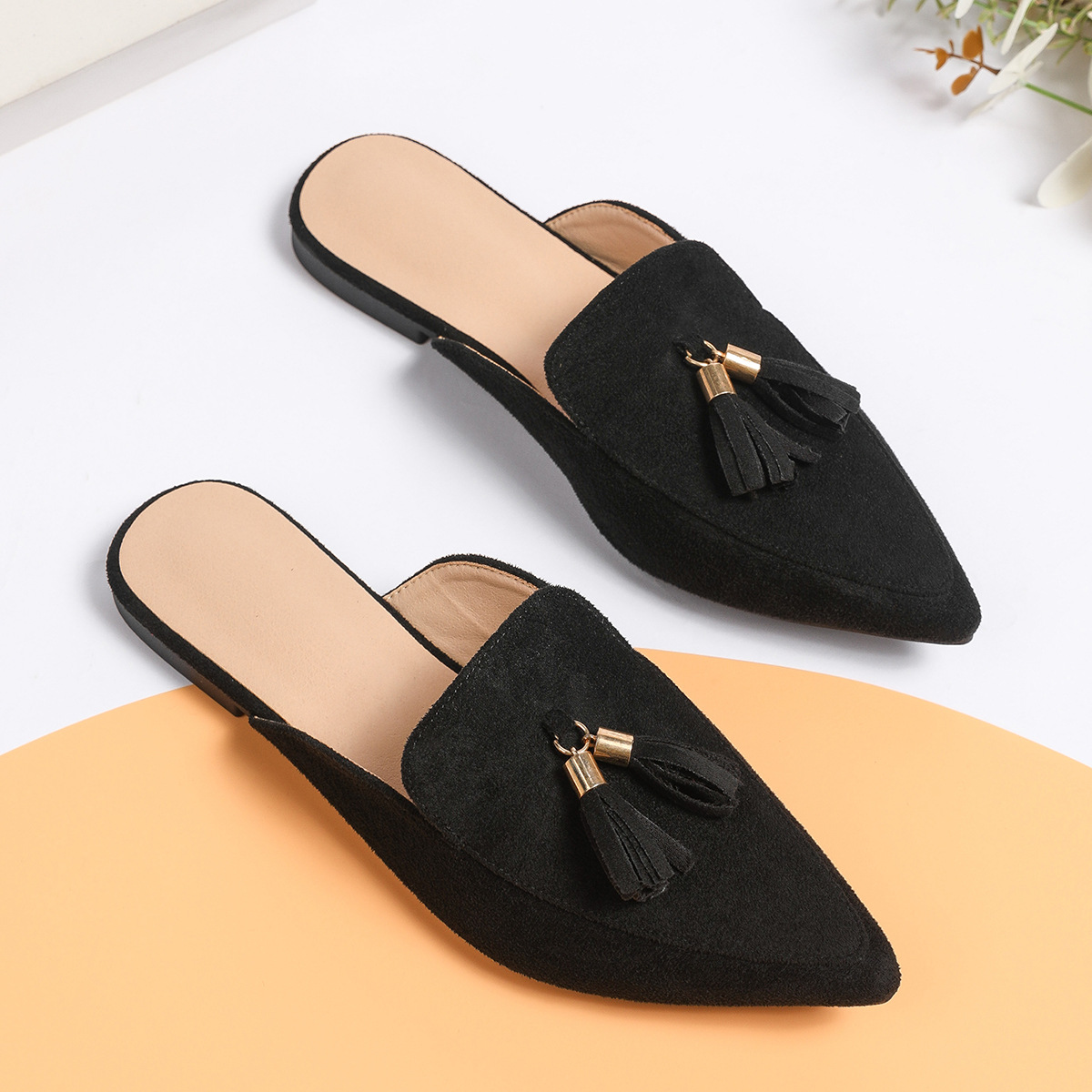 Grenzüberschreitender Naher Osten-Stil Sommer lässiger Stil neue Mode einzelne Schuhe spitz flache Unterseite Baotou große Quaste Außenhandel Großhandel_voghion.com