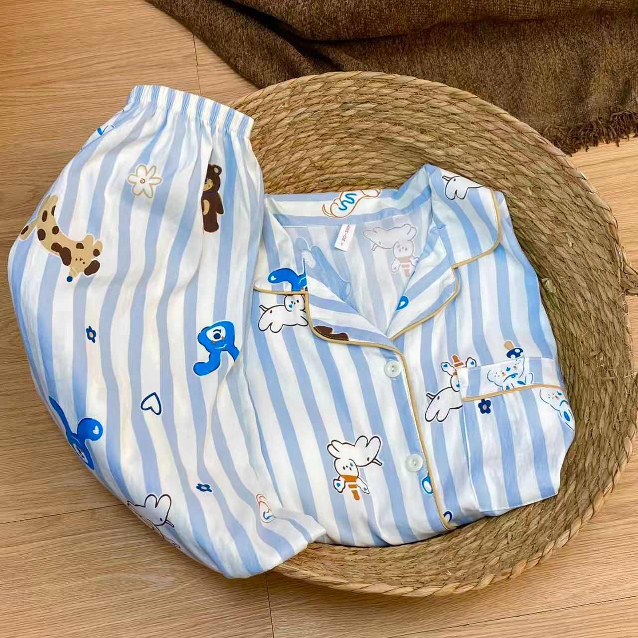 Al por mayor transfronterizo explosión con cojín de pecho primavera y otoño dulce nubes algodón pantalones de manga larga pijamas de niñas estudiantes set de ropa para el hogar