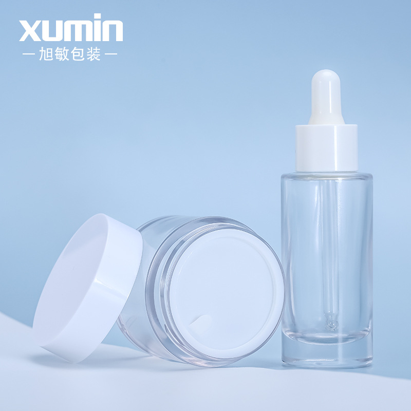 Xumin en stock material de embalaje productos para el cuidado de la piel botella transparente 100mL botella de spray blanco 200ml botella de tapa de tóner