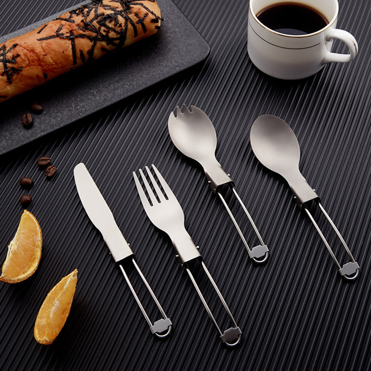 Cuchillo plegable de titanio puro al aire libre, tenedor y cuchara traje camping cuchara de titanio ligero Tenedor de titanio fácil almacenamiento vajilla de viaje al por mayor