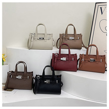 �羳ŮʽС����2026�¿�С���͹������K����|�аٴ�μ�б���