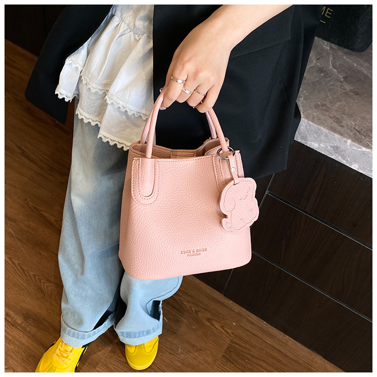 2025 Simple and casual hand-held small bag, new trendy and fashionable commuter crossbody bag, summer vegetable basket bucket bag undefined