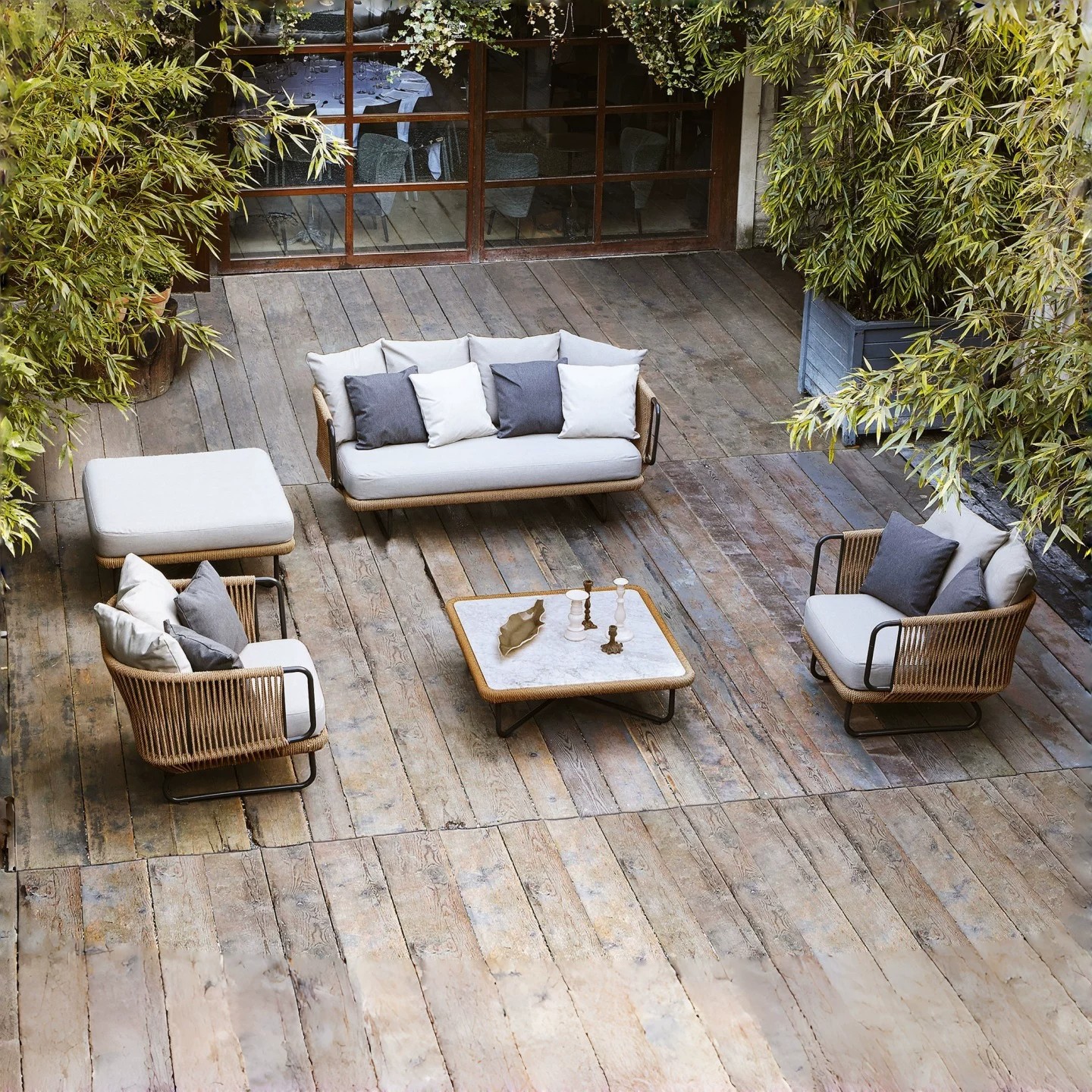 Outdoor sofa set for villas, hotels, sales offices, open-air courtyards, gardens, leisure outdoor rattan chairs