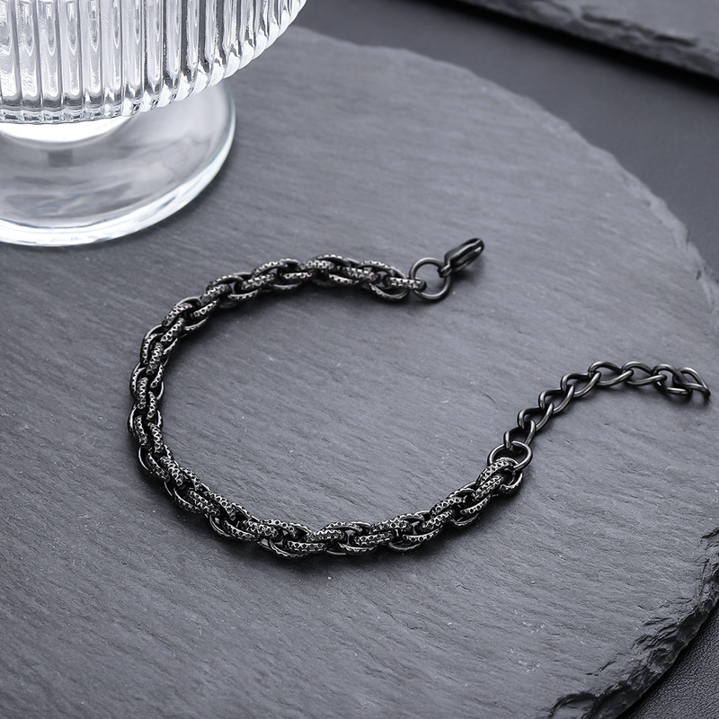 Black snake pattern twist bracelet men's non-fading fashion personality trend jewelry women's high-end Joker jewelry wholesale