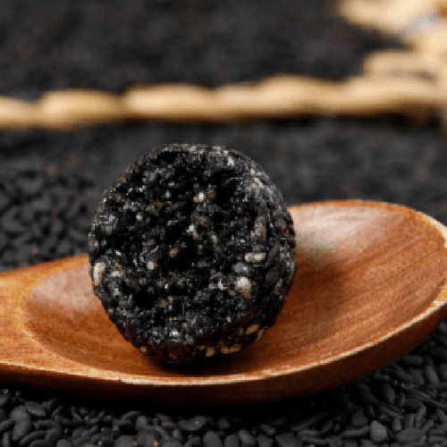 Wholesale black sesame pills new product sesame balls single individually packaged Internet celebrity snacks ready-to-eat sesame pills for pregnant women