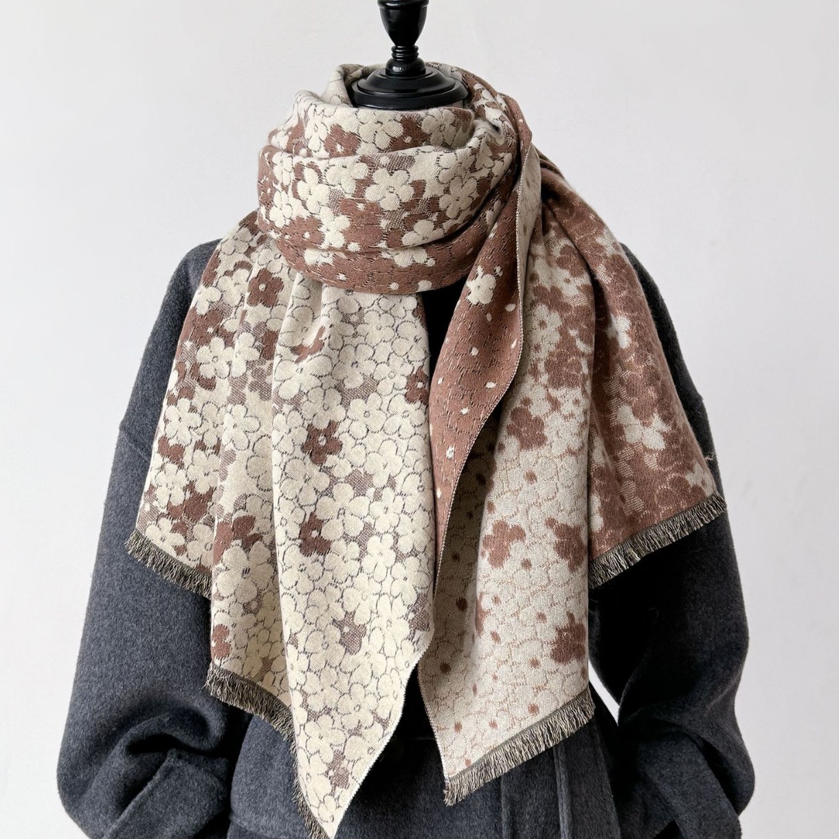 flores cortas de otoño y invierno coreano estilo simple y versátil damas de doble cara imitación de cachemira bufandas calientes temperamento chal grueso babillo
