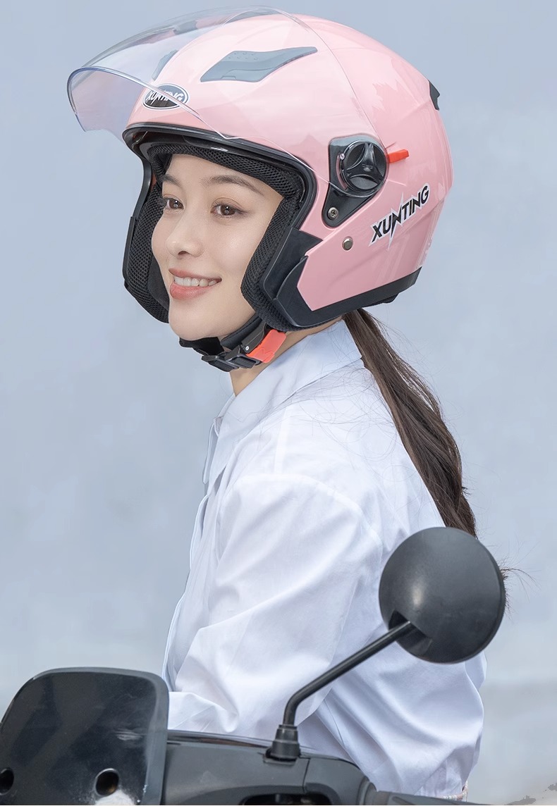 New National Standard 3C Certified Electric Motorcycle Helmet Winter