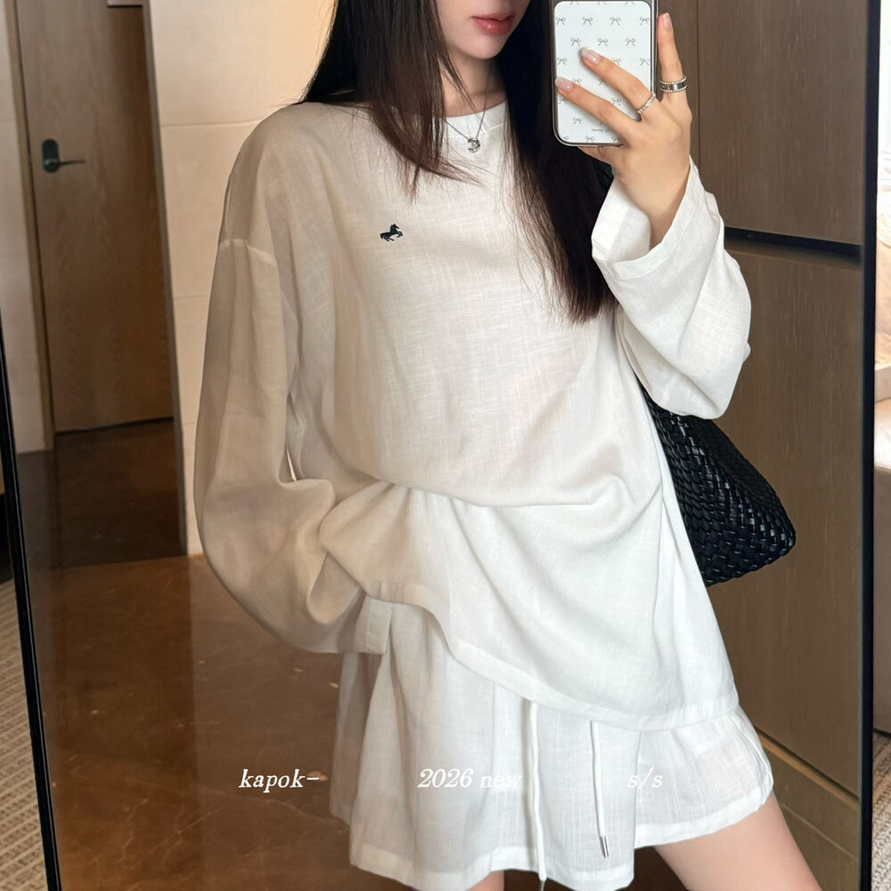 Bộ hai mảnh áo chống nắng tay dài thêu ngựa nhỏ kết hợp chân váy midi cạp thun — màu trắng, Xanh da trờicolor