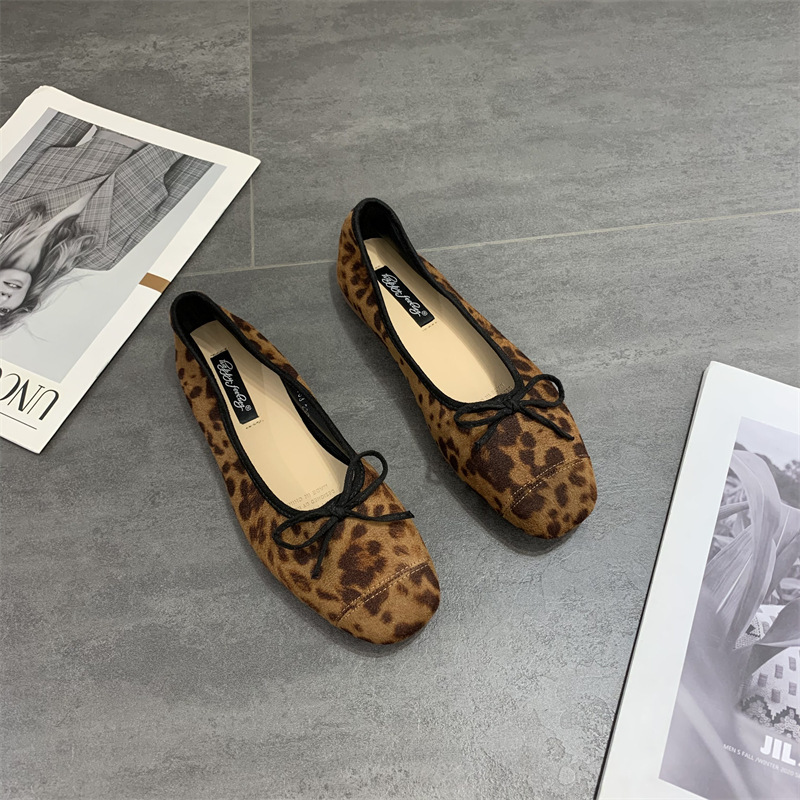 Leopard yellow