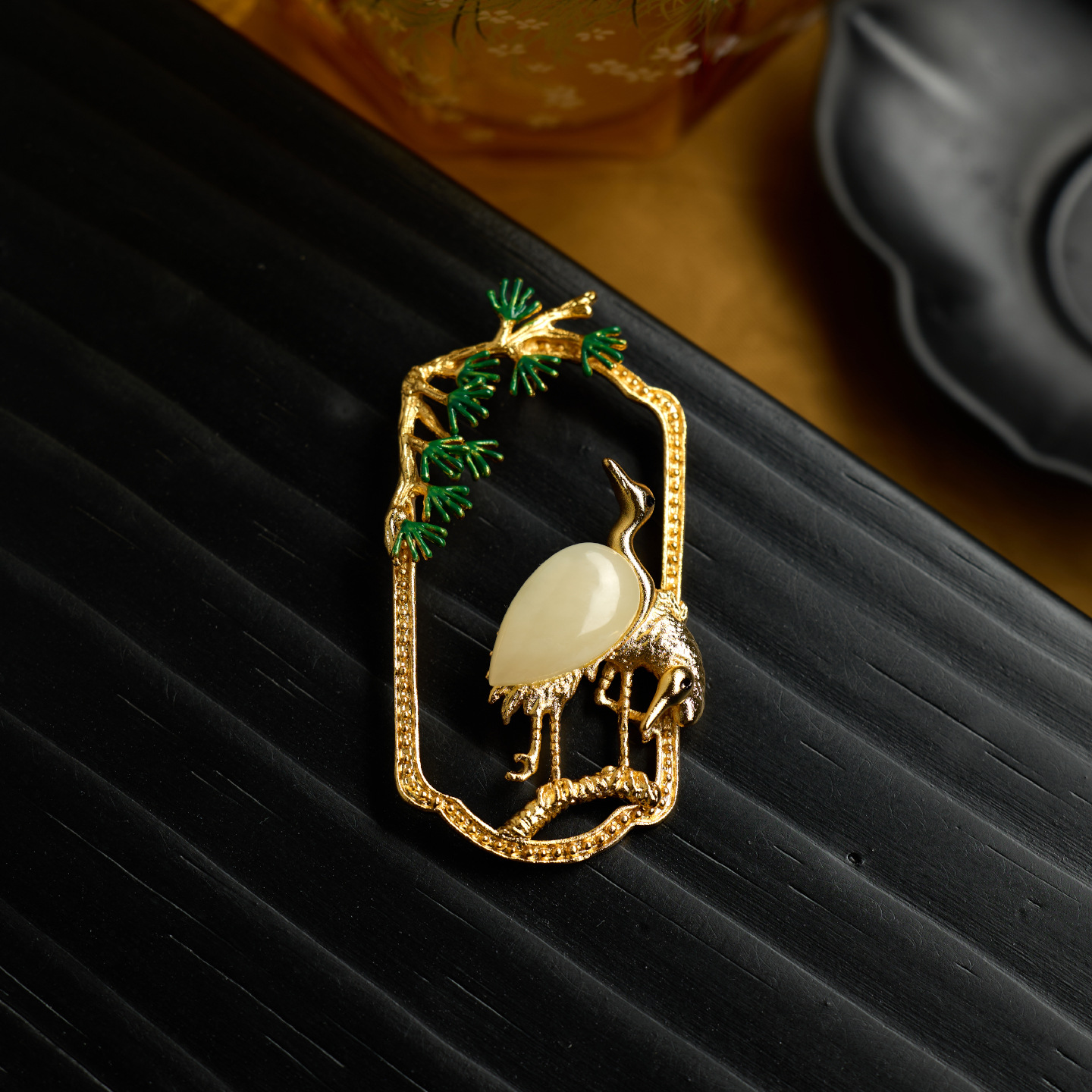 Qifang-Songhe Yanyuan Original Chinese Style Brooch and Field Jade Design Elegant Retro High-End Women's Accessories Corsage