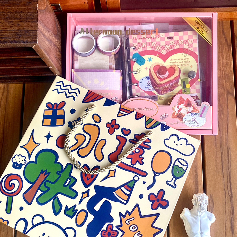 創意誕生日プレゼント実用手帳プレゼント箱男の子と女の子の誕生日プレゼントは学生に学校が始まります。