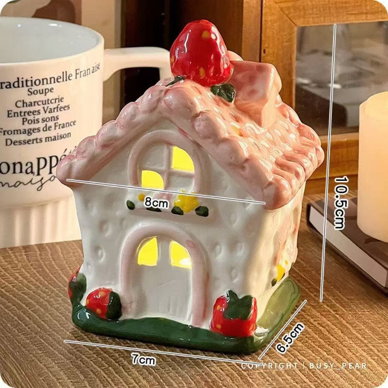 Lovely cerámica casa de fresas lámpara de noche día de San Valentín regalo de cumpleaños para niños decoración de escritorio adornos