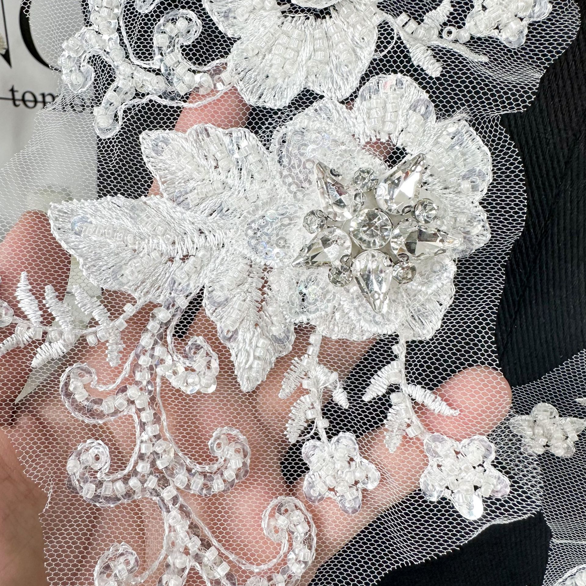 Fábrica de bordado en stock perforación hilo de malla sequinado coser encaje DIY decoración vestido de boda vestido vestido de espectáculo image 4