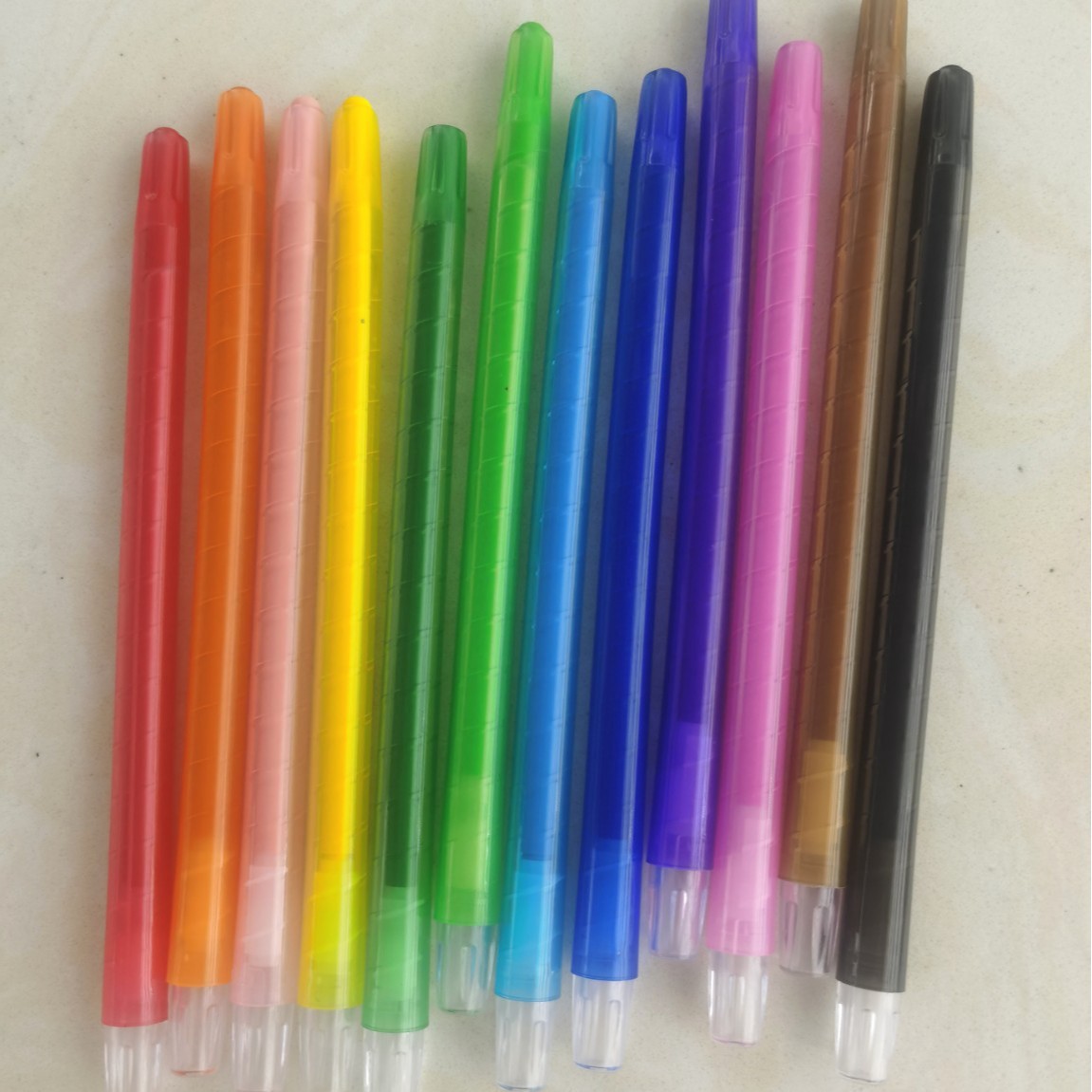 Bulk rotating crayons manufacturers supply rotary painting stick crayons 24-color rotating crayons student stationery wholesale