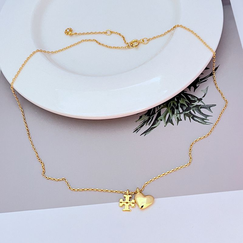 Fashionable small design pendant with letters