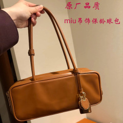 オリジナルカーフレザーレトロロングハンドルチャームバージョンボウリングバッグミュウ25ssショルダーバッグミュウバッグビューハンドバッグ
