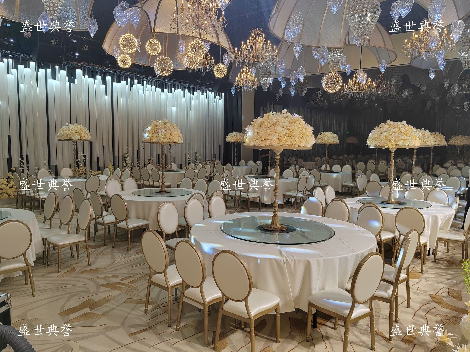 Taizhou hotel de cinco estrellas banquete mesa y silla restaurante banquete de boda plegable silla trasera redonda de comercio exterior boda tema silla de sol pic 19