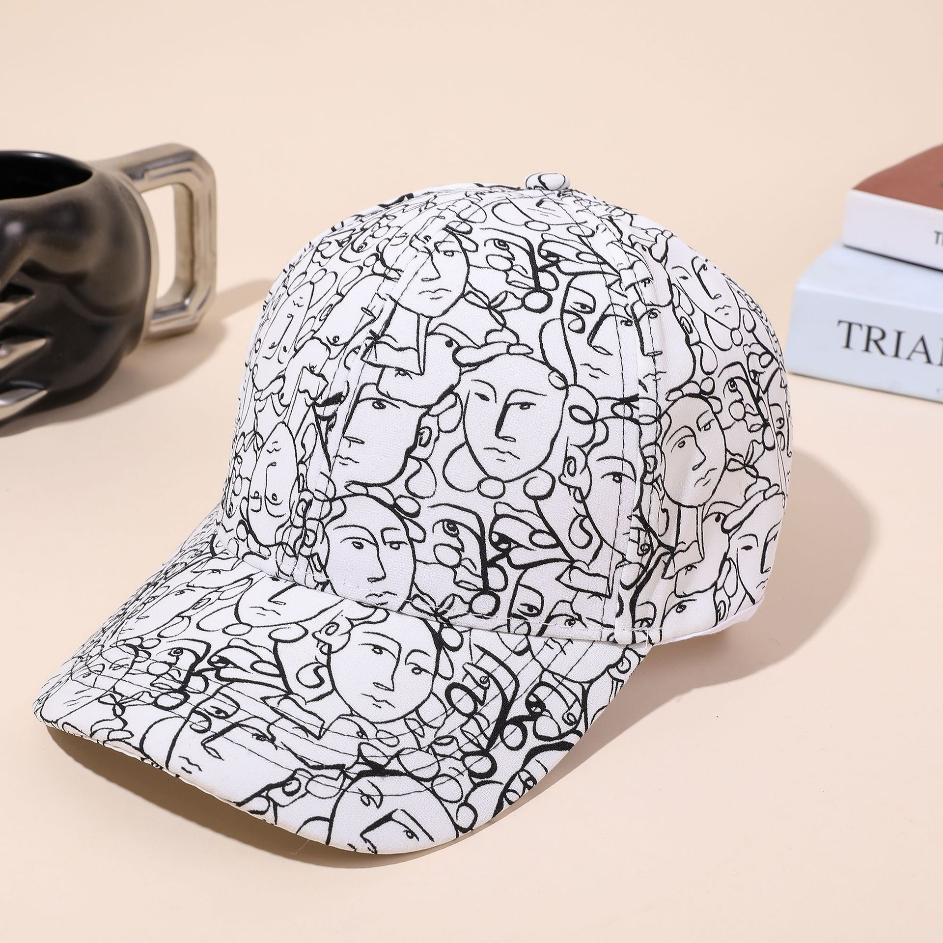 Nuevo sombrero de béisbol para hombres y mujeres de primavera y verano carácter abstracto impreso sombrero para el sol de viaje al aire libre