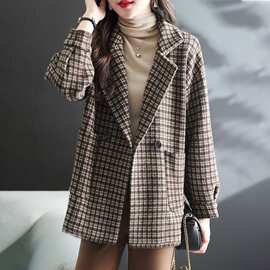 2025秋冬新款时尚翻领宽松口袋格子毛呢外套设计感小众短款上衣女