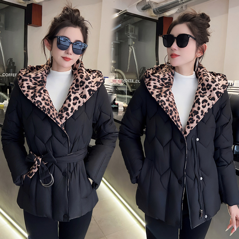 Algodón mujer corto encapuchado leopardo color contraste chaqueta de moda de invierno nuevo temperamento de algodón de estilo occidental