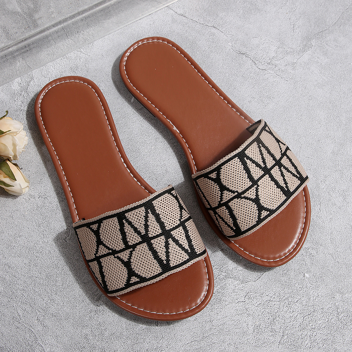 Round Toe Plus Size Flat Slippers Women's Casual Style Mesh One Strap Women's Sandals_voghion.com