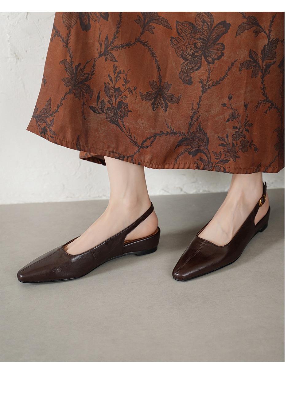 Sandal nữ da cừu mũi nhọn quai chữ V đế bệt — màu nâu chi tiết 12