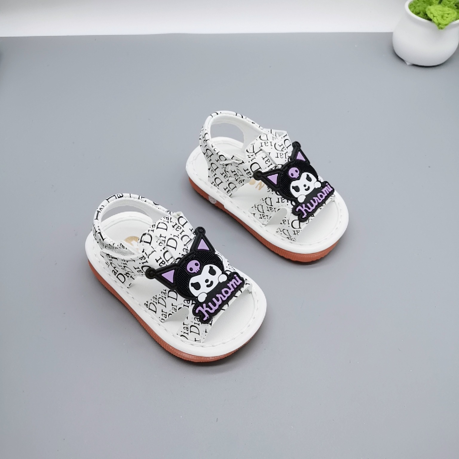 17-21 Tamaño de sandalias para bebés de 1 - 3 años llamados zapatos zapatos deportivos anti-derrapante zapatos de bebé suaves